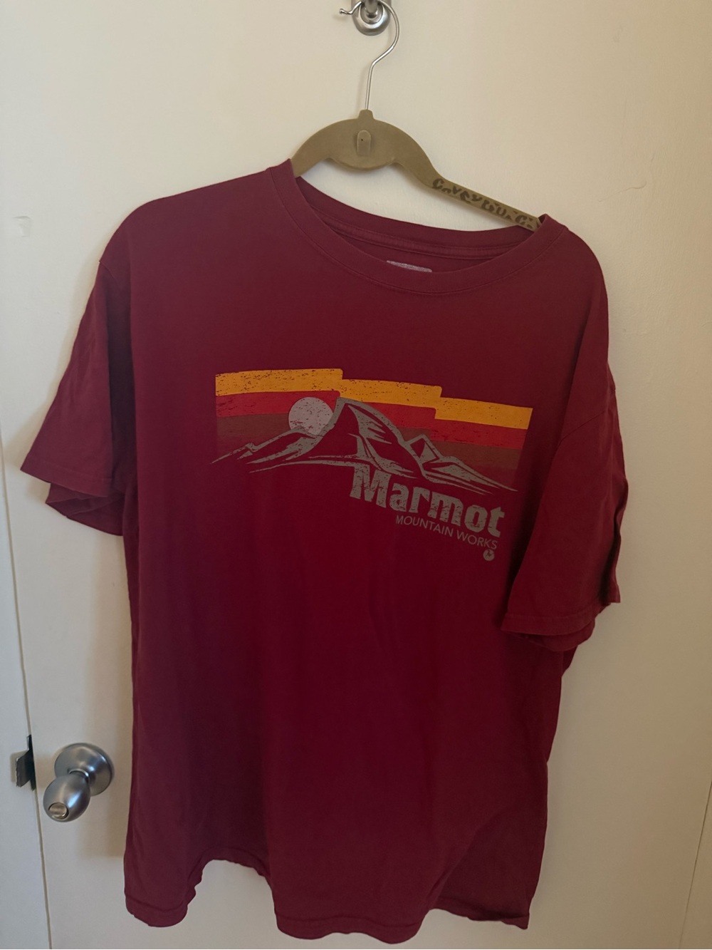 Marmot Men's Maroon Graphic Short-Sleeve Tee 100% cotton